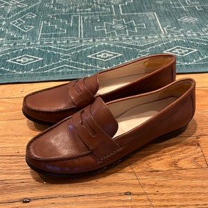 Cole Haan women’s leather loader 8.5